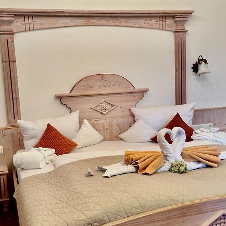 Wellness Hotel Bayerischer Hof Rimbach  Bagian luar foto