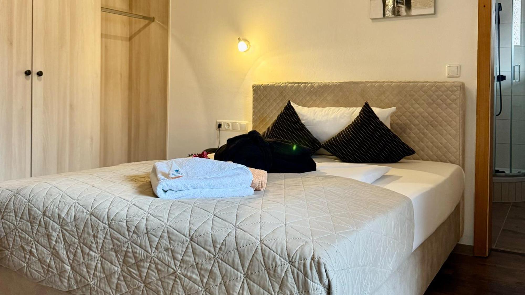 Wellness Hotel Bayerischer Hof Rimbach  Bagian luar foto